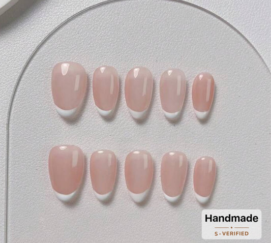 HANDMADE FRENCH TIP PRESS ON NAILS. TOTALLY NATURAL LOOK.