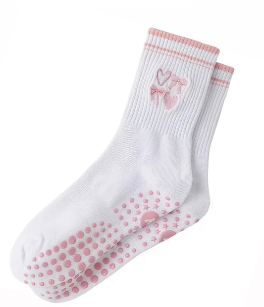 SWEETHEART PILATES SOCKS.